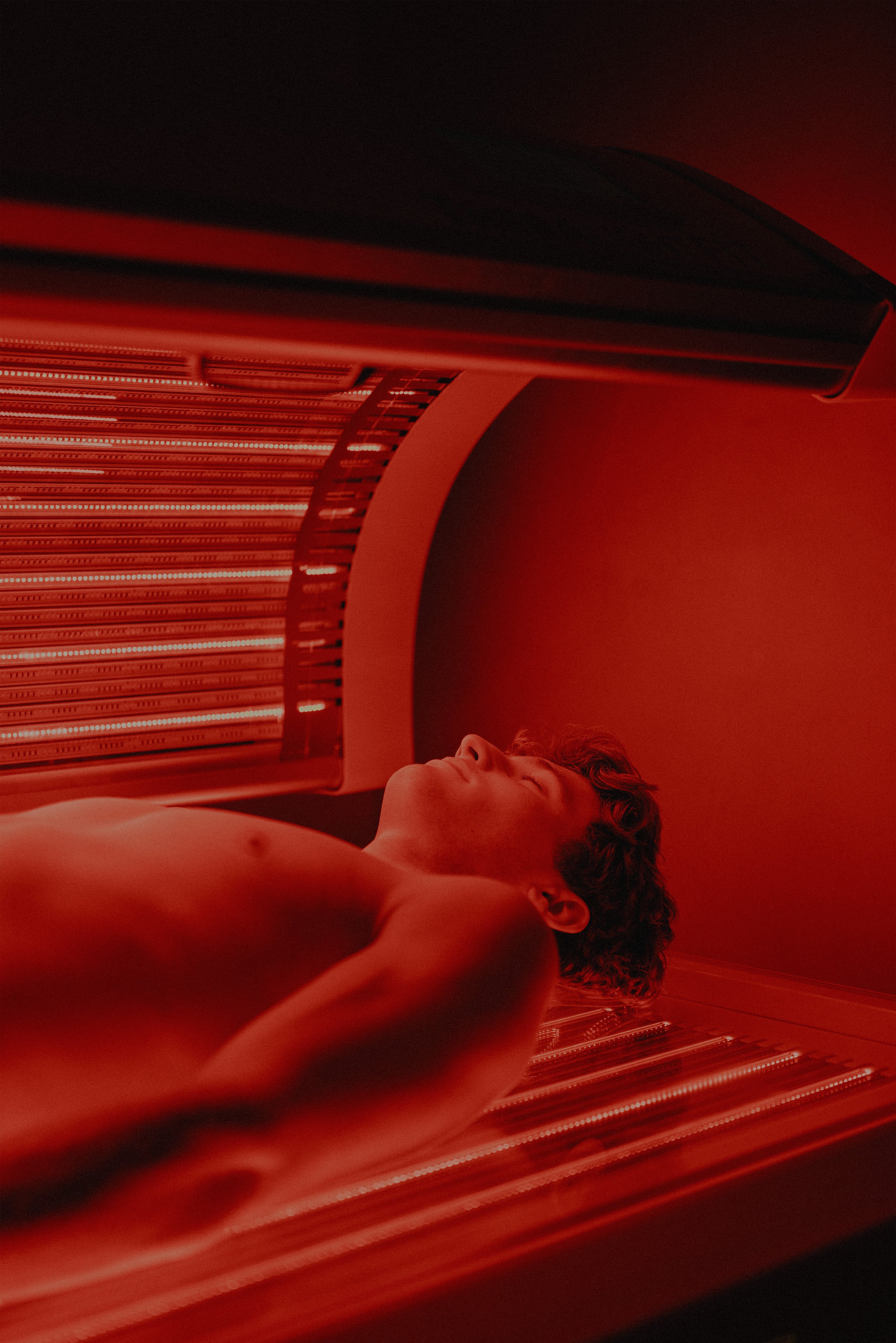 Lava_Wellness_Red_Light_a2605b37-7e02-4821-8a04-cbc3767ec56a.jpg